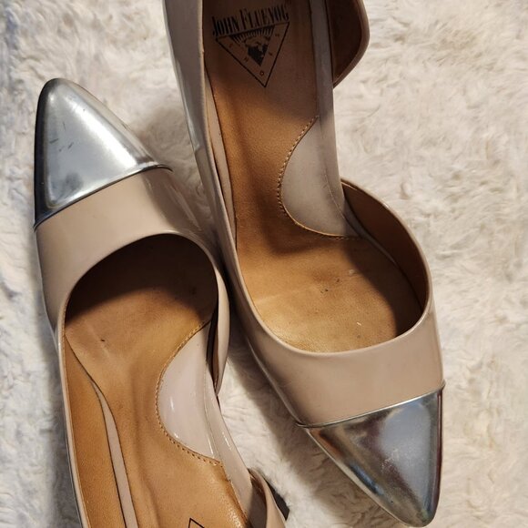 Beige/ silver Fluevog elegant shoes / US size 6.5  glossy leather /made in Peru - Picture 4 of 7